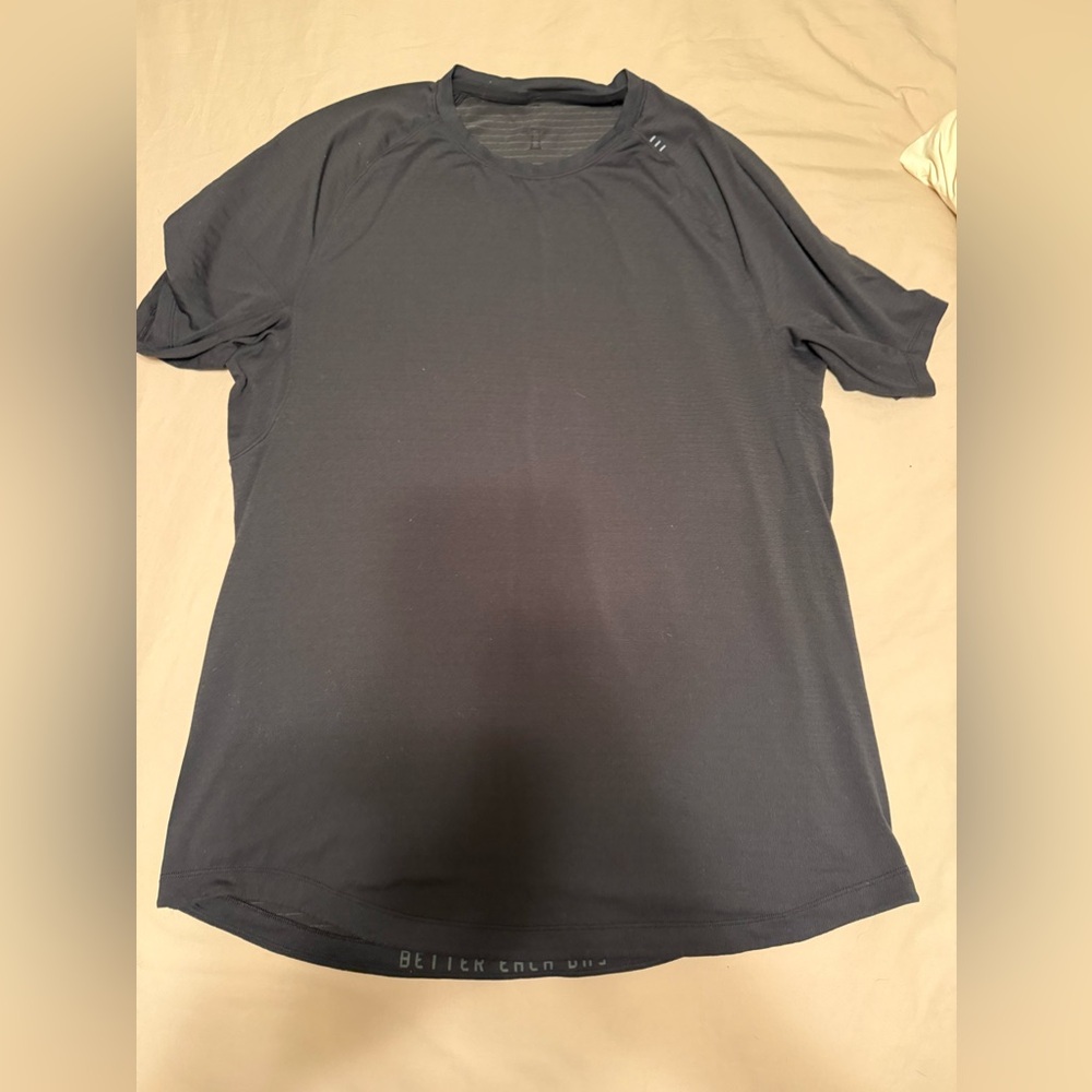 Men’s Lululemon license to train tee - black - large.